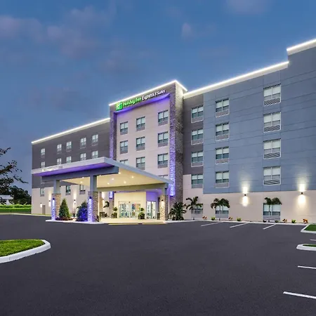 Holiday Inn Express & Suites Tampa Stadium - Airport Area By Ihg-3